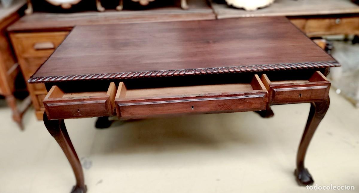 Antig&uuml;edades: Mesa escritorio estilo chipendale en madera de nogal - Foto 11