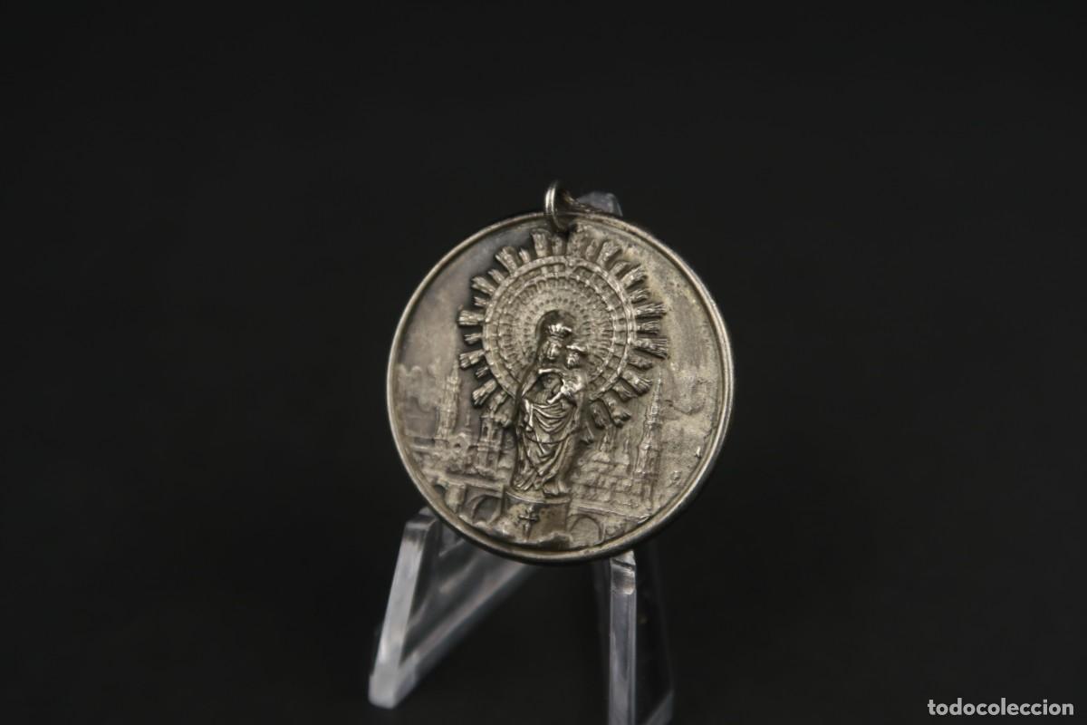Antig&uuml;edades: Antigua Medalla Religiosa de Plata - Foto 1