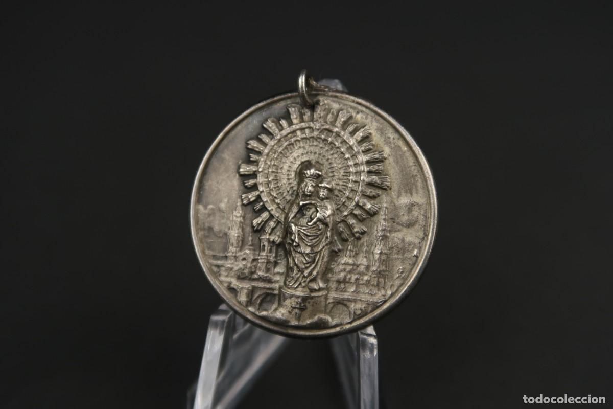 Antig&uuml;edades: Antigua Medalla Religiosa de Plata - Foto 2