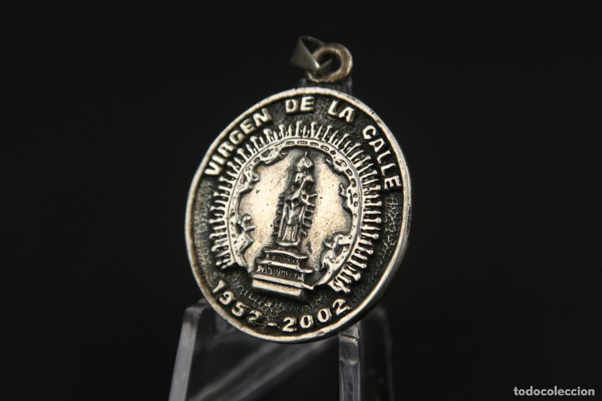 Antig&uuml;edades: Antigua Medalla Religiosa de Plata - Foto 4