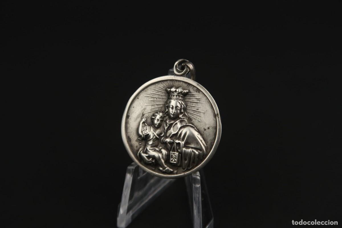Antig&uuml;edades: Antigua Medalla Religiosa de Plata - Foto 1