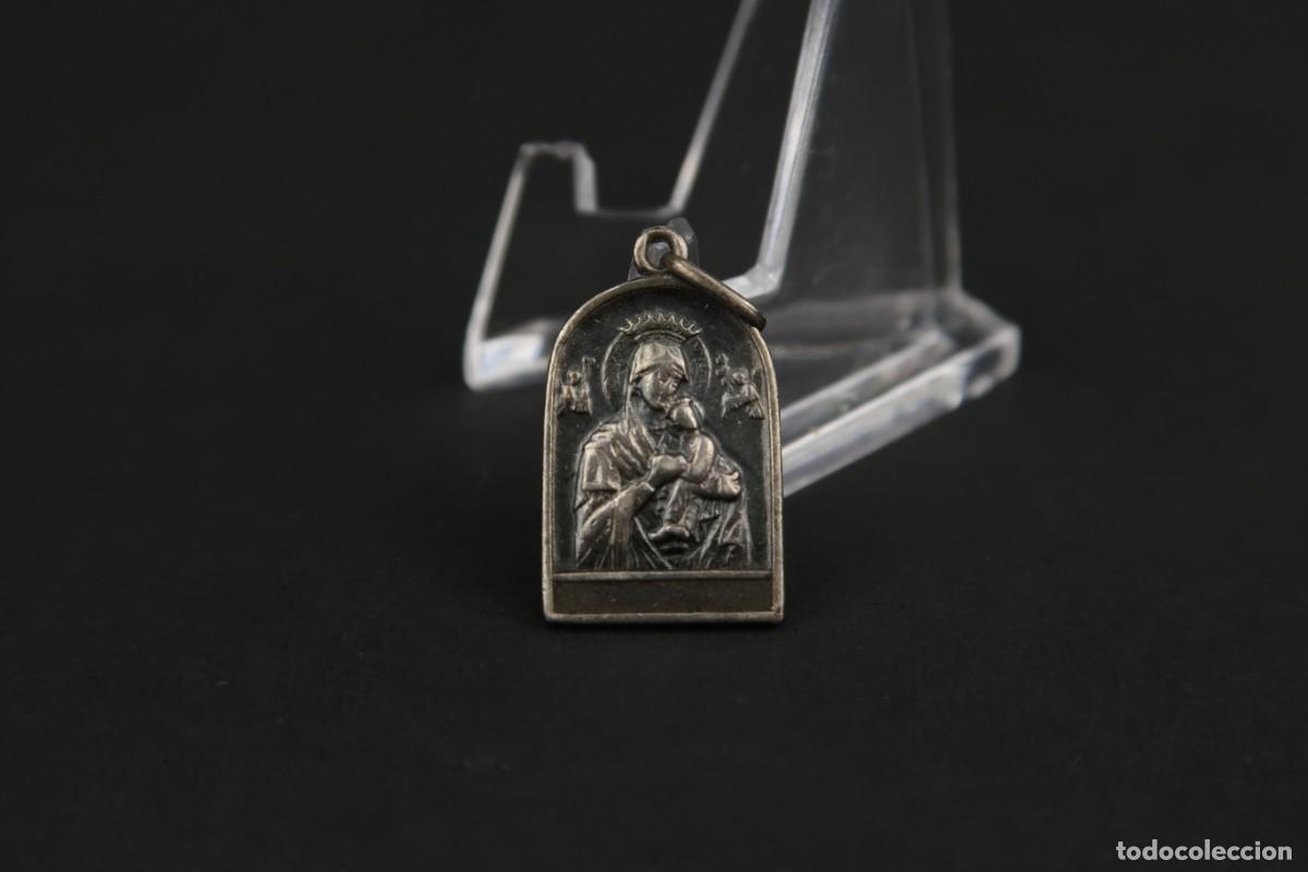 Antig&uuml;edades: Antigua Medalla Religiosa de Plata - Foto 1