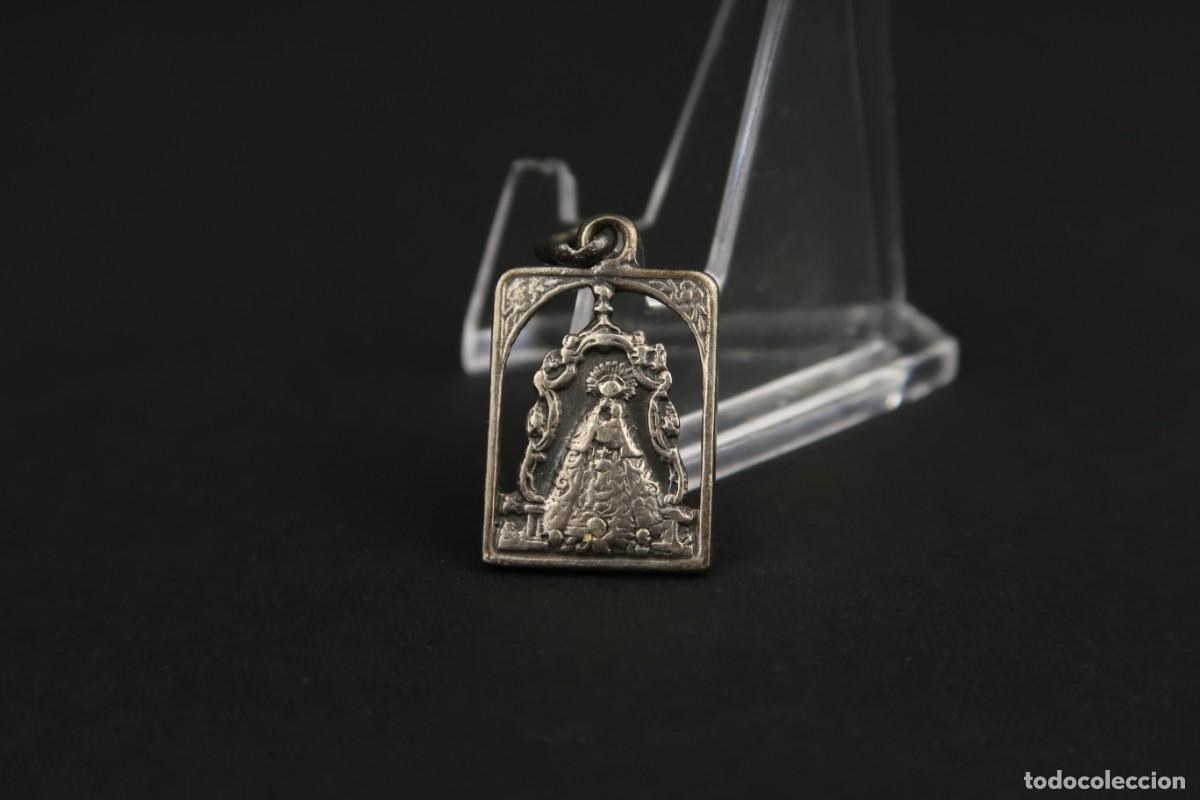 Antig&uuml;edades: Antigua Medalla Religiosa de Plata - Foto 1