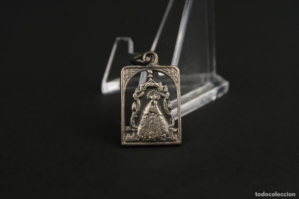 Antig&uuml;edades: Antigua Medalla Religiosa de Plata - Foto 2