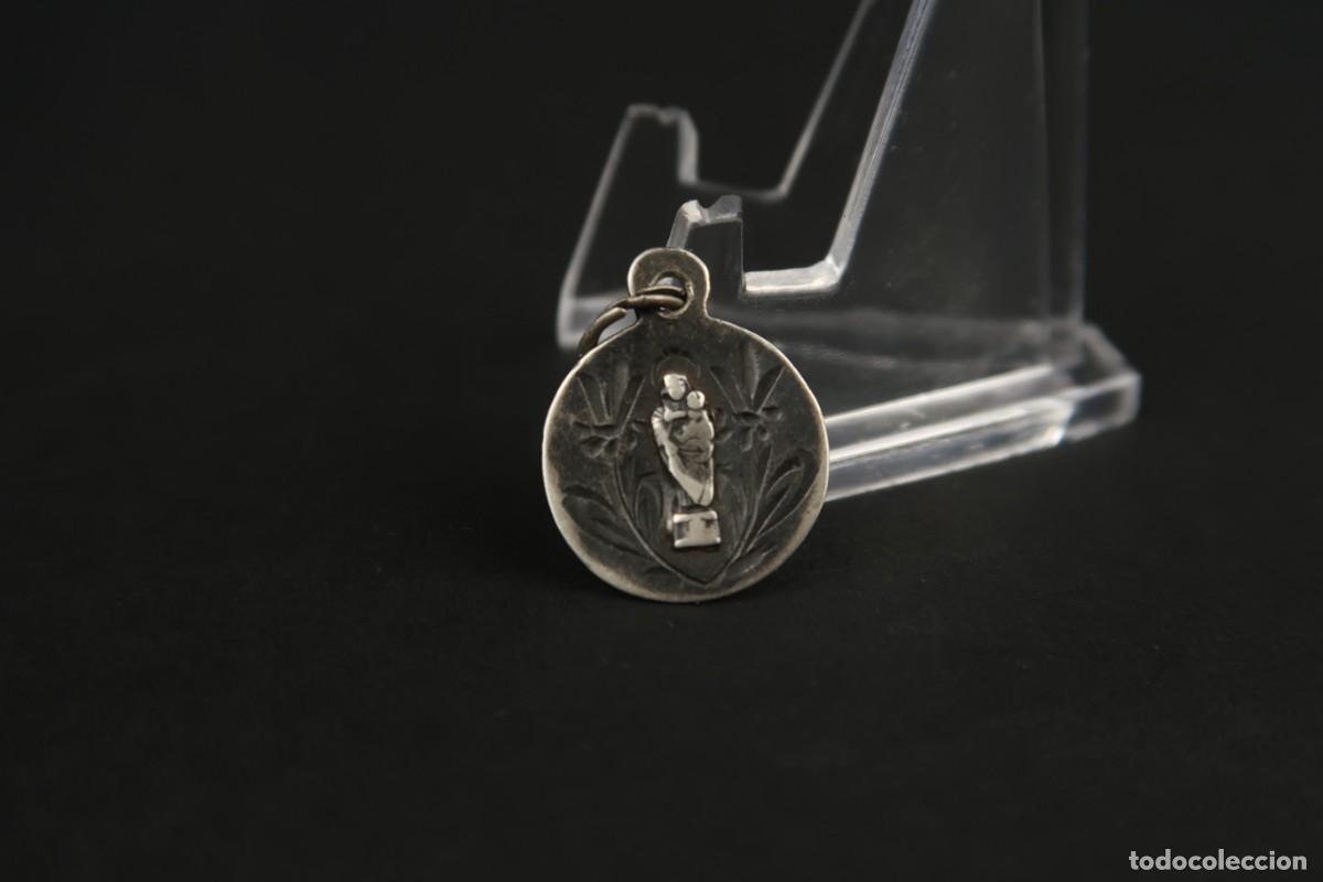 Antig&uuml;edades: Antigua Medalla Religiosa de Plata - Foto 2