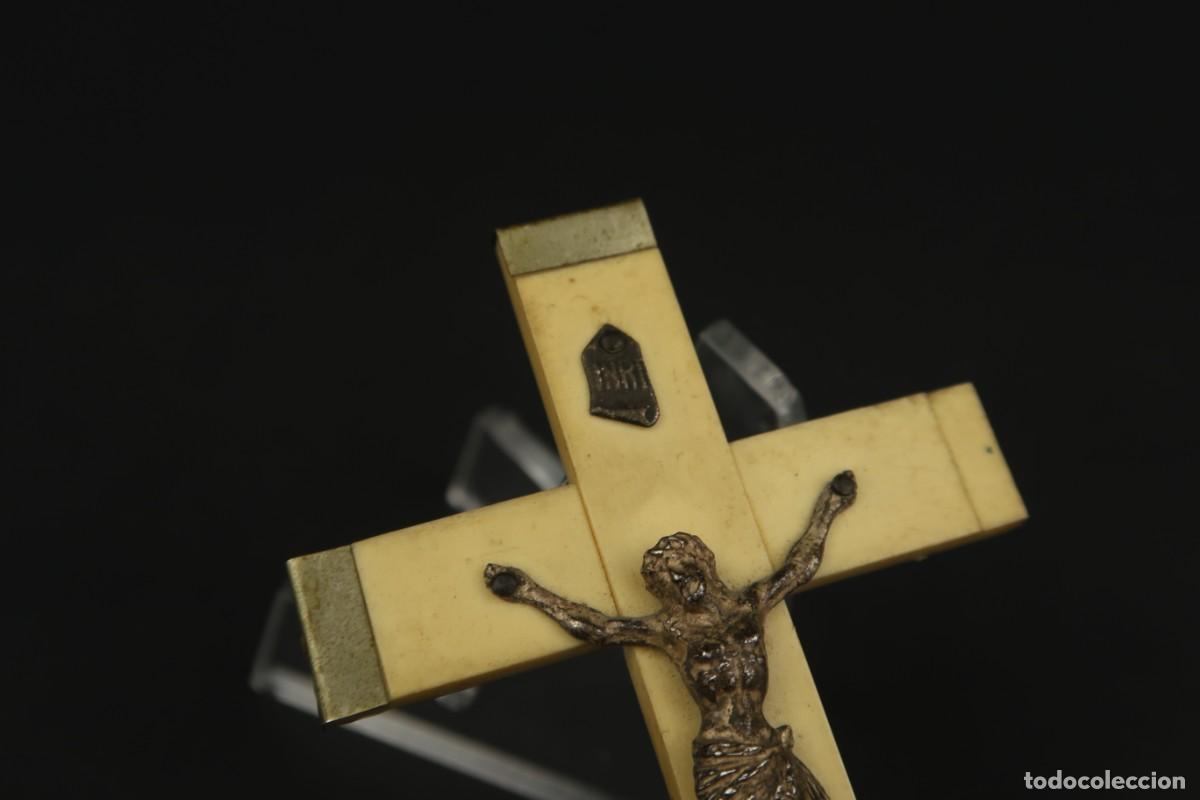 Antig&uuml;edades: Antiguo Crucifijo Frances de Celuloide - Foto 4
