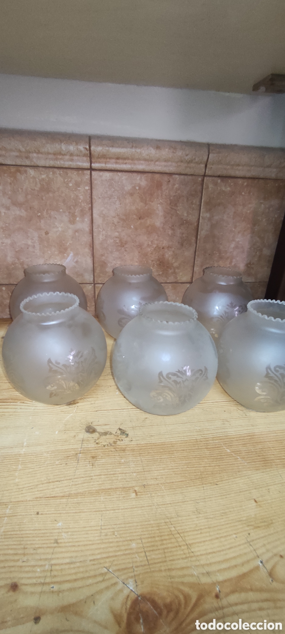 Antig&uuml;edades: Caja con 6 tulipas / globos de cristal - Foto 1