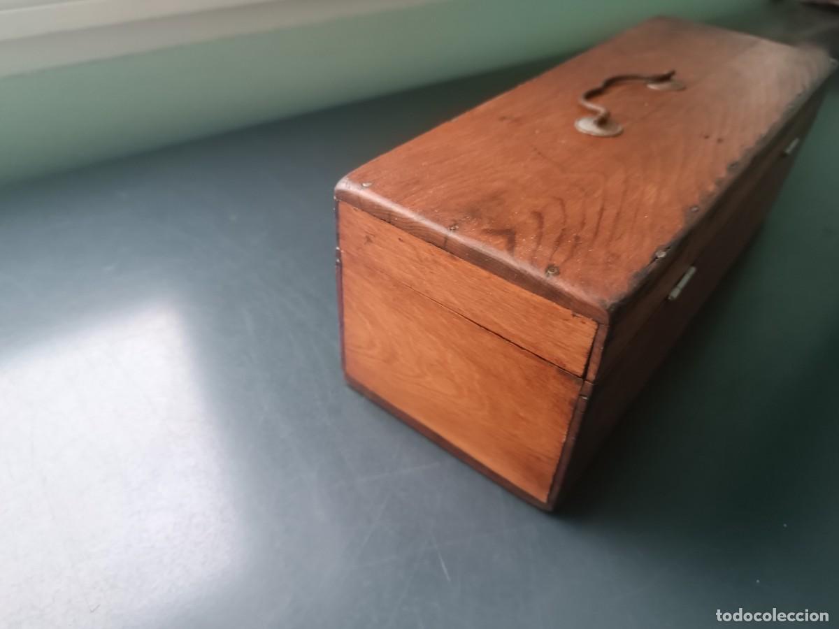 Antig&uuml;edades: Caja de madera antigua. - Foto 3