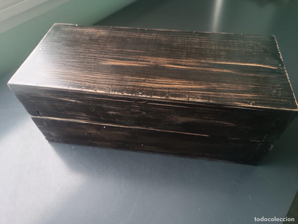 Antig&uuml;edades: Caja de madera antigua. - Foto 4