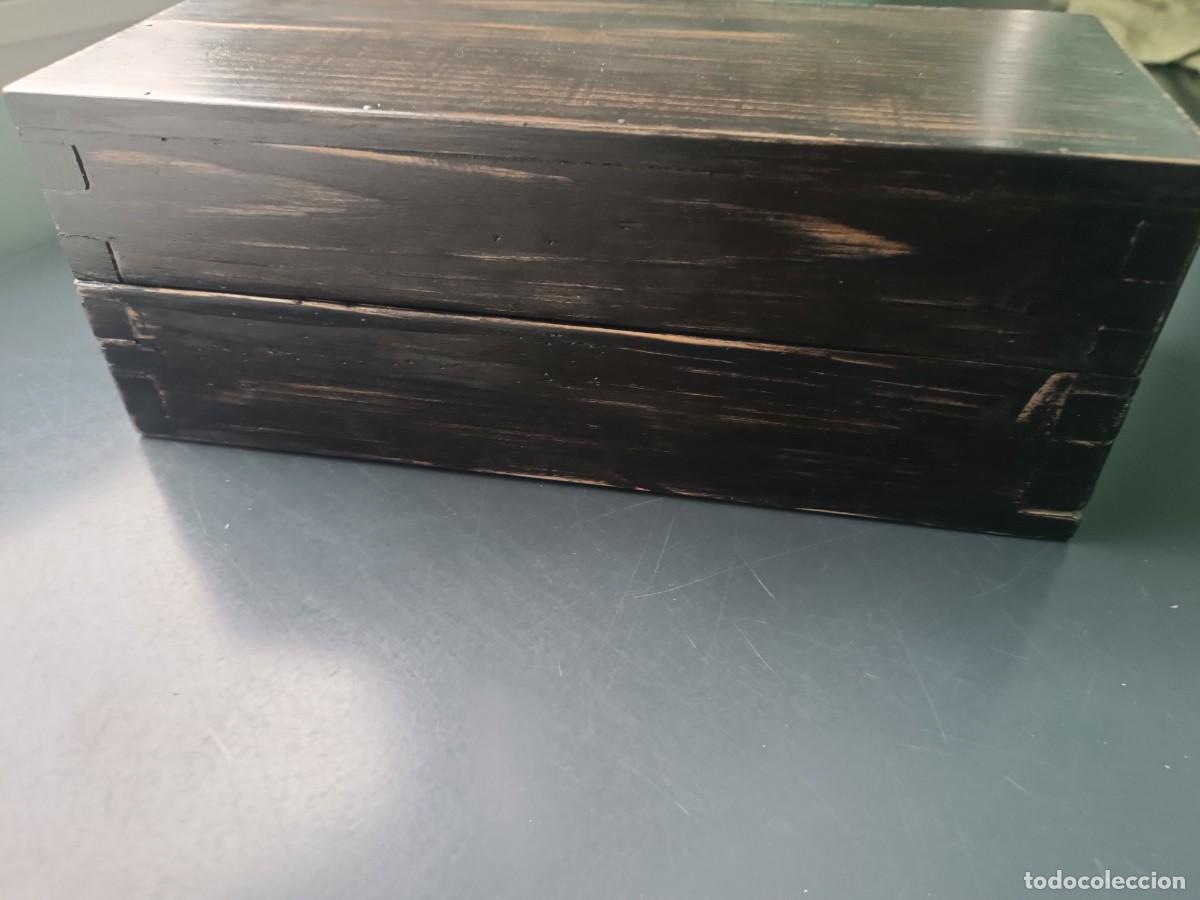 Antig&uuml;edades: Caja de madera antigua. - Foto 5