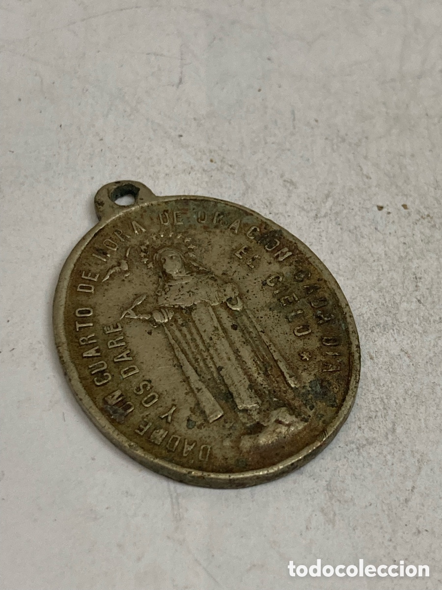 Antig&uuml;edades: Medalla de metal religiosa C228 - Foto 1