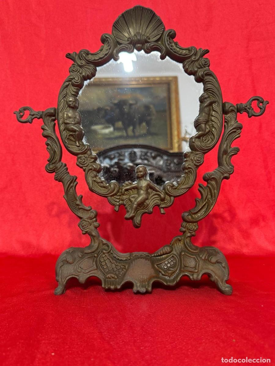 Antig&uuml;edades: Antiguo espejo de tocador en bronce - Foto 1