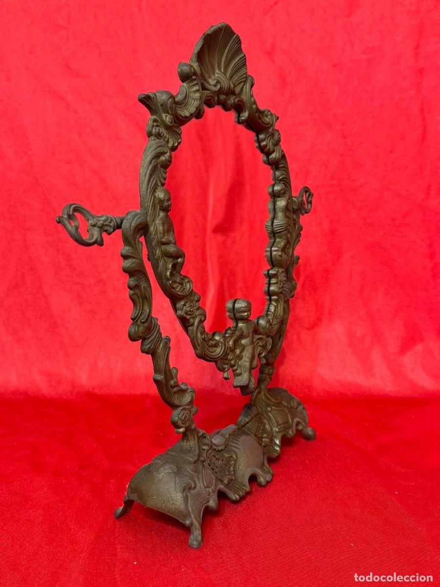 Antig&uuml;edades: Antiguo espejo de tocador en bronce - Foto 3