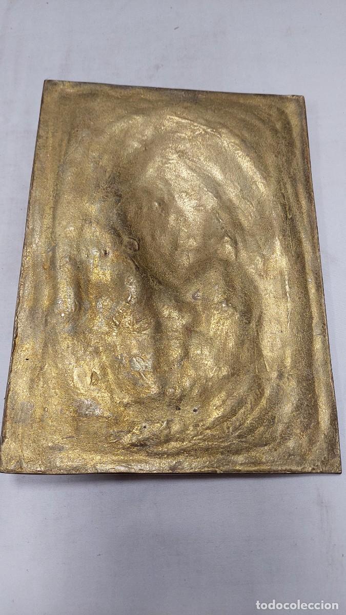 Antig&uuml;edades: Magn&iacute;fica placa Madonna virgen en Bronce - Foto 2