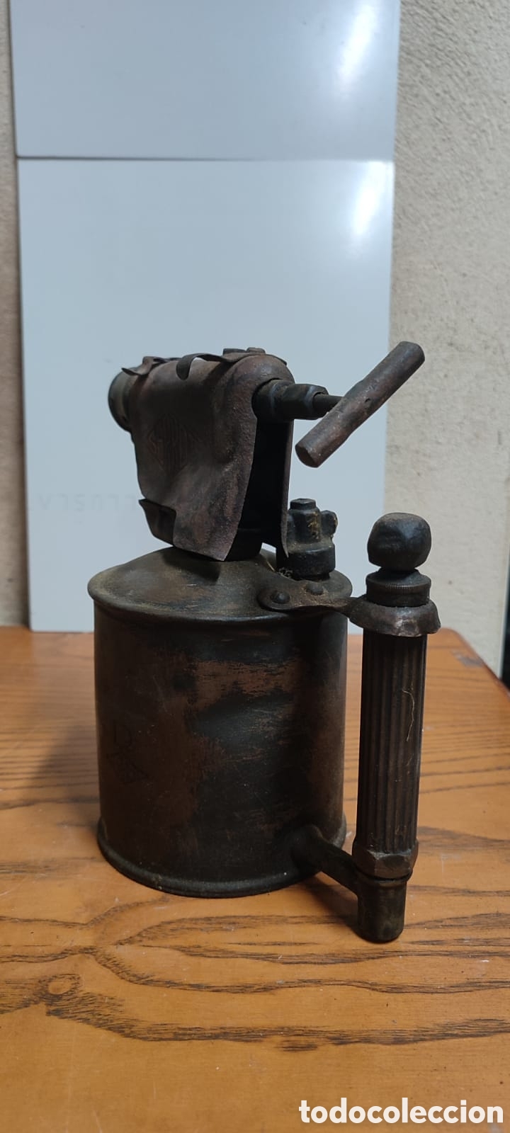 Antig&uuml;edades: Antiguo soplete de lat&oacute;n marca Serrot modelo D. - Foto 2