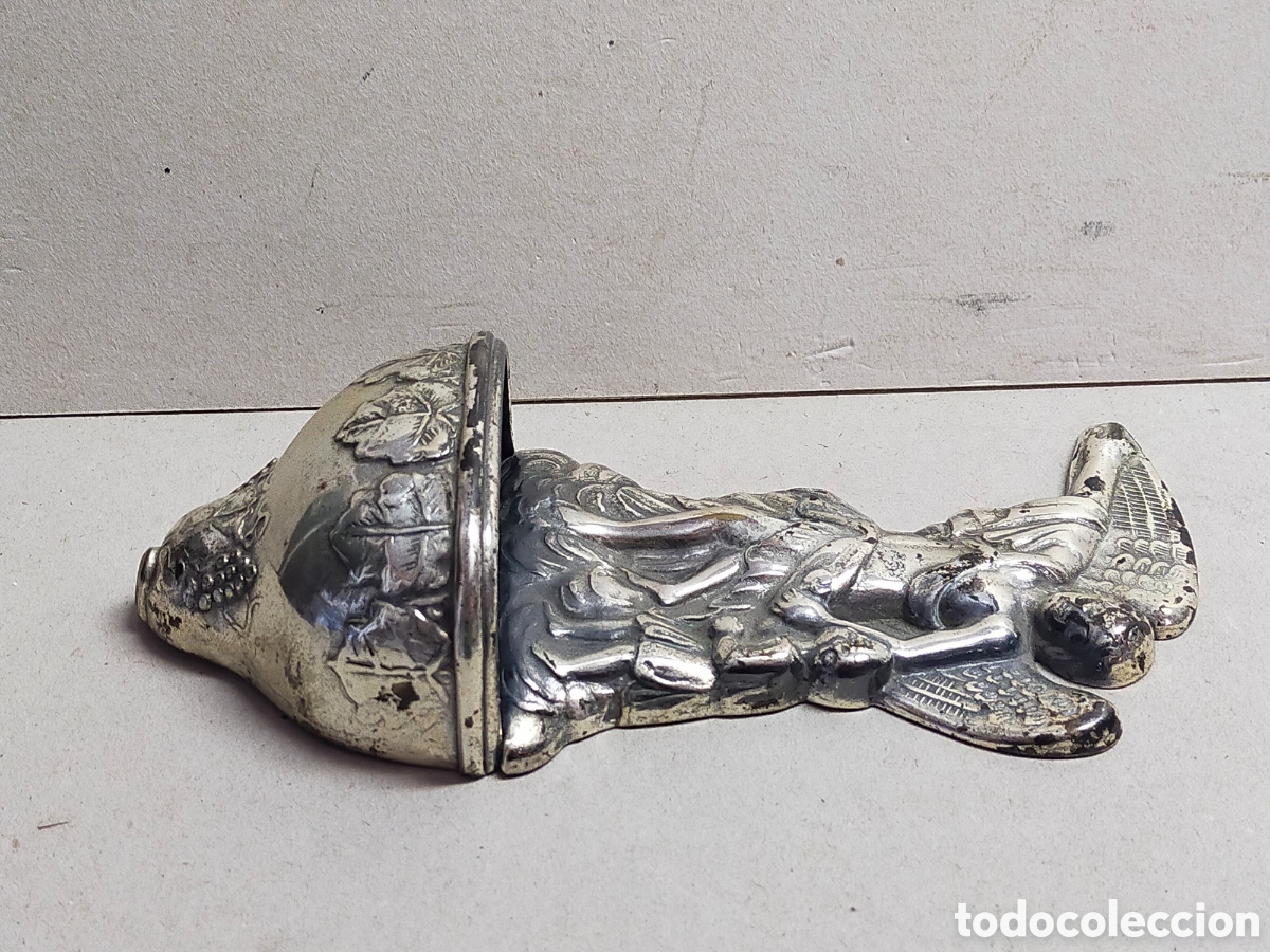Antig&uuml;edades: PILA BENDITERA DE METAL, REPRESENTADO ANGEL DE LA GUARDA. - Foto 8