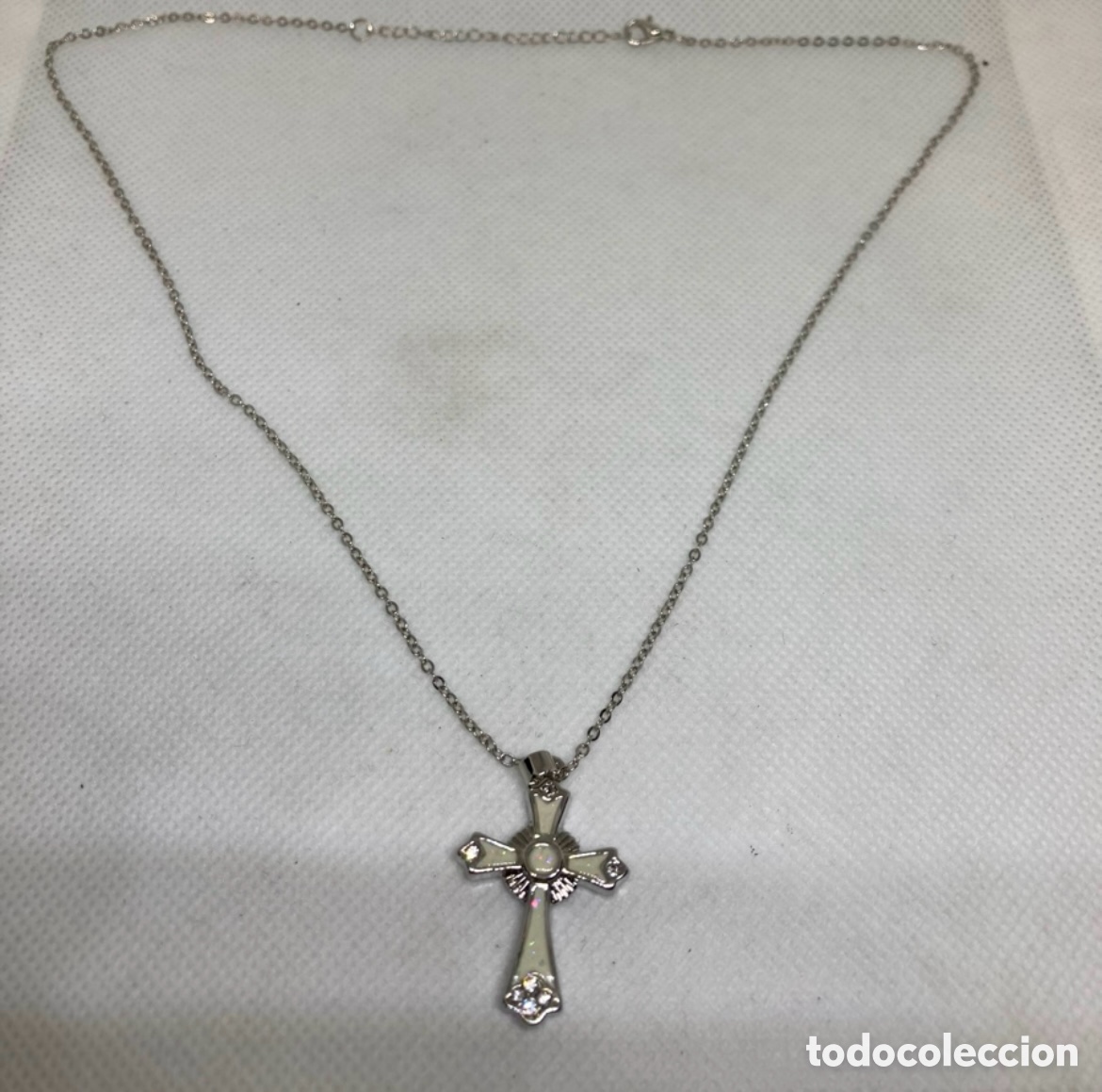 Antig&uuml;edades: CRUZ ESMALTADA CON CADENA - Foto 3