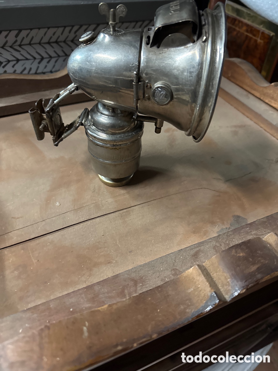 Antig&uuml;edades: Linterna de bicicleta de carburo - Foto 1