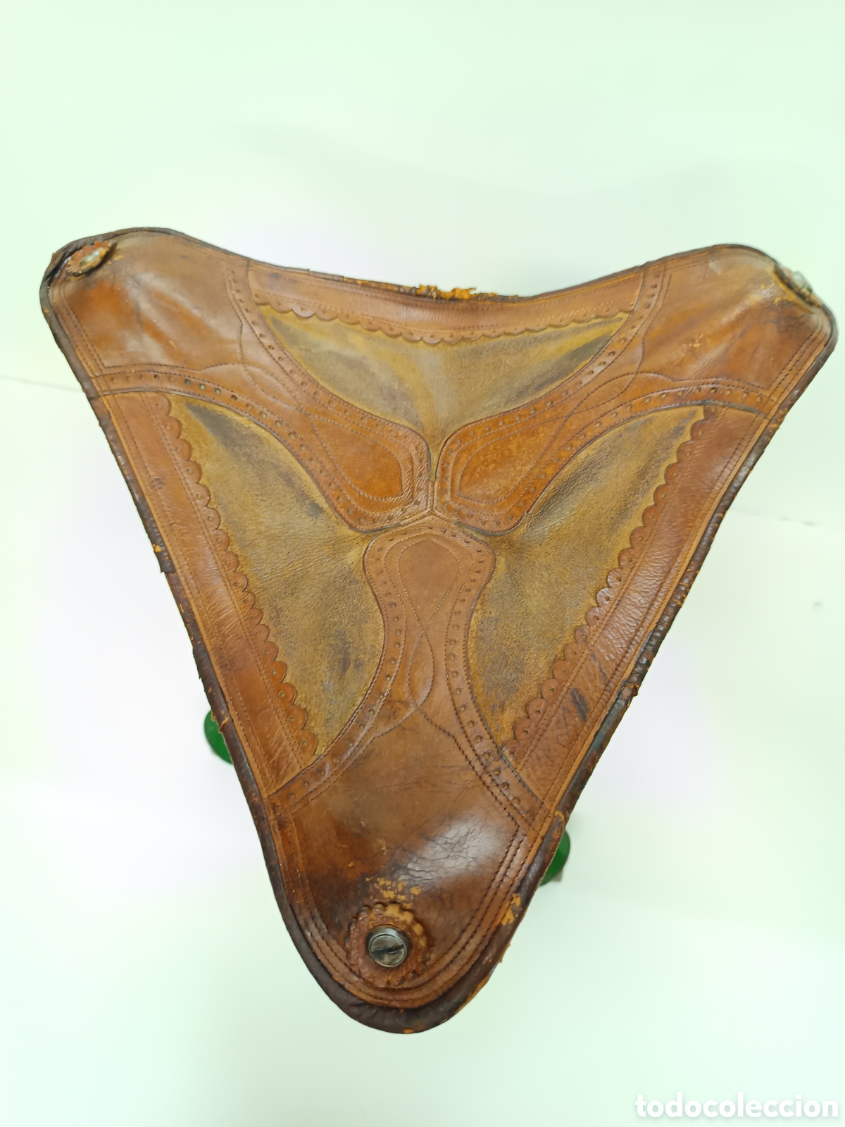 Antig&uuml;edades: Silla taburete plegable caza en cuero - Foto 2