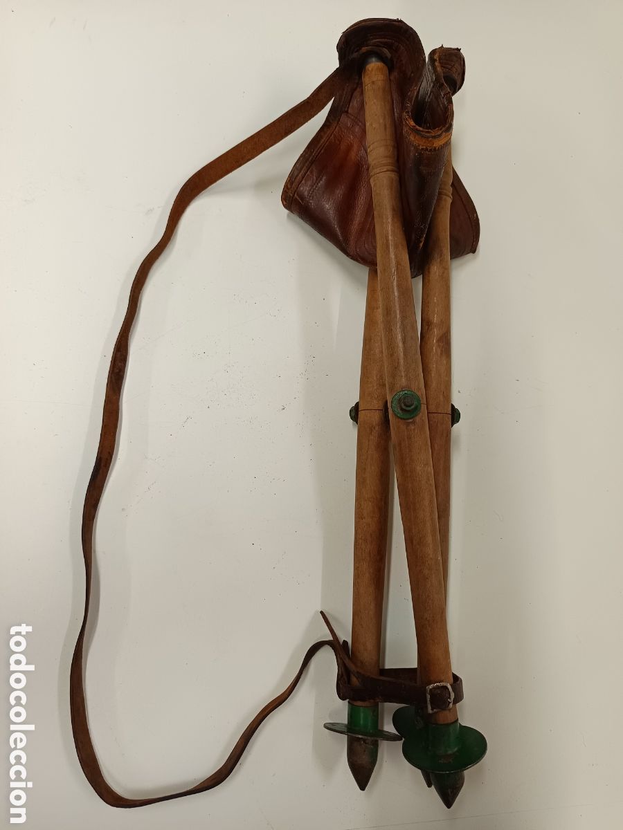 Antig&uuml;edades: Silla taburete plegable caza en cuero - Foto 4