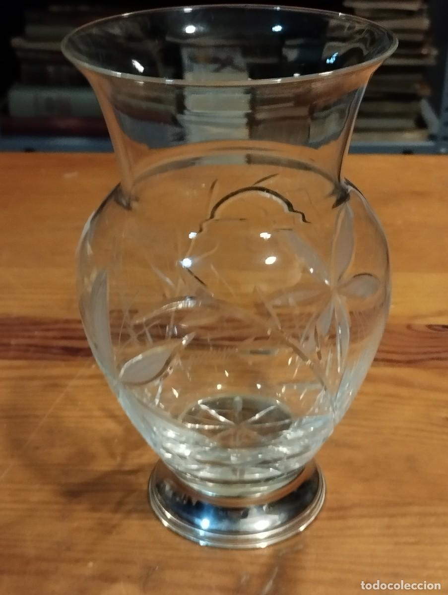 Antig&uuml;edades: JARR&Oacute;N DE CRISTAL TALLADO CON BASE DE PLATA. - Foto 3