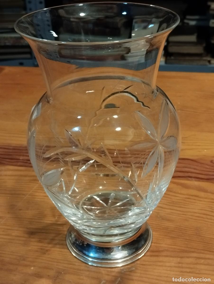 Antig&uuml;edades: JARR&Oacute;N DE CRISTAL TALLADO CON BASE DE PLATA. - Foto 4