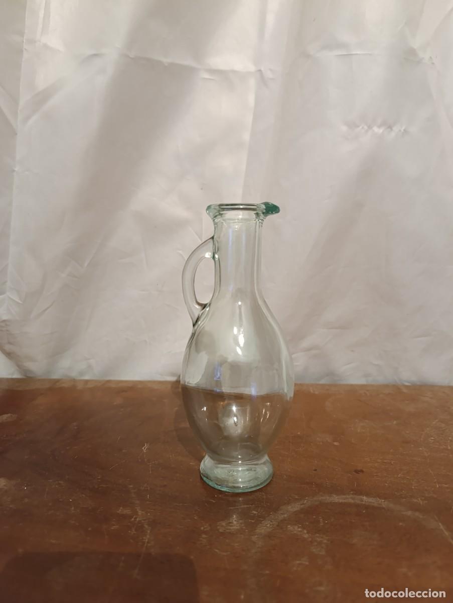 Antig&uuml;edades: Aceitera de cristal marca VE - Foto 2