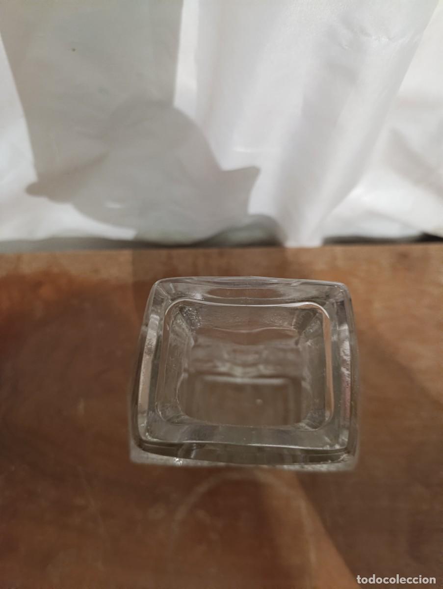 Antig&uuml;edades: Botella florero de cristal - Foto 5