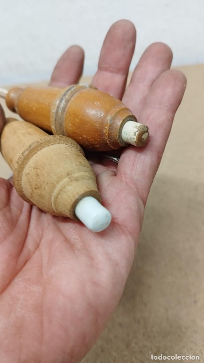 Antig&uuml;edades: Dos antiguos interruptores,llave de luz de madera .Sin probar. - Foto 3