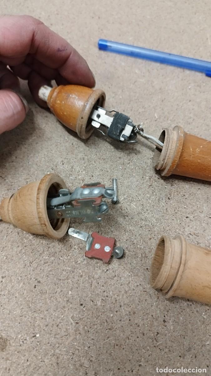 Antig&uuml;edades: Dos antiguos interruptores,llave de luz de madera .Sin probar. - Foto 5