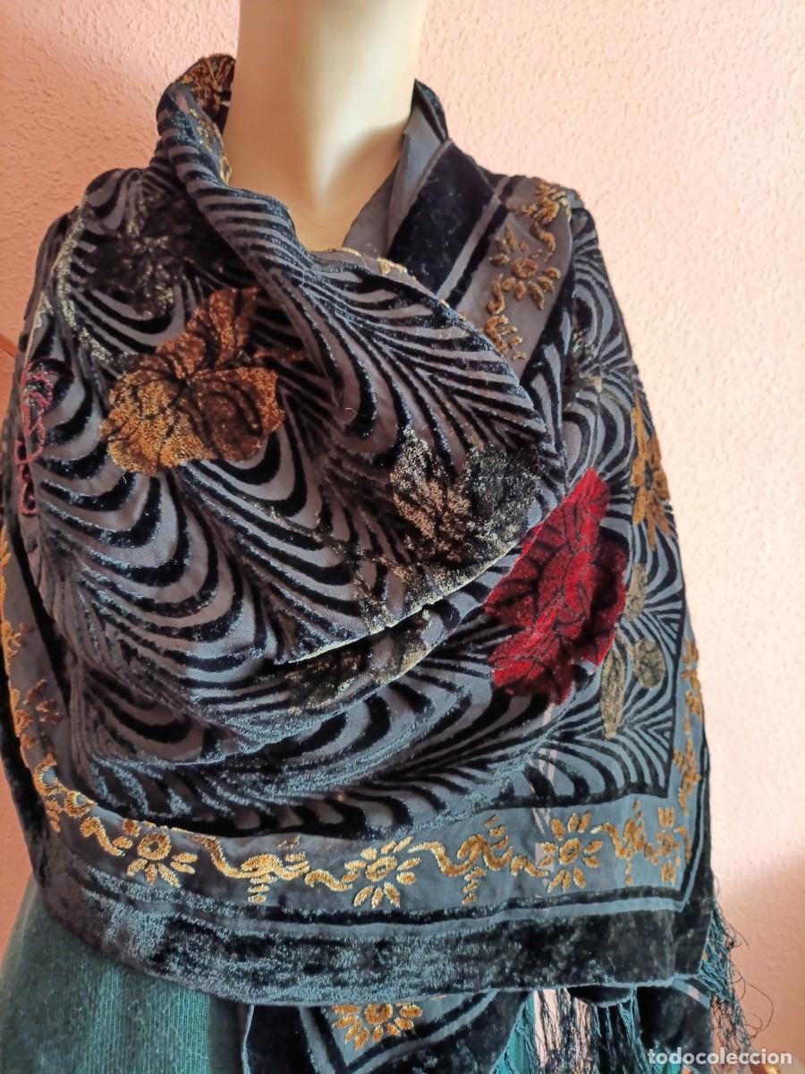 Antig&uuml;edades: Antiguo chal fular echarpe de seda 65% y rayon 35% - Foto 1