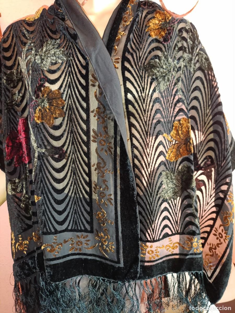 Antig&uuml;edades: Antiguo chal fular echarpe de seda 65% y rayon 35% - Foto 2