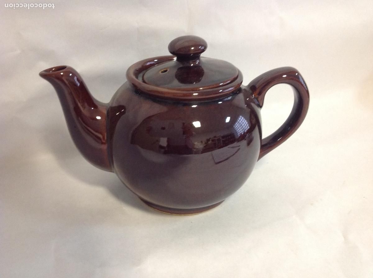 Antig&uuml;edades: Tetera inglesa de loza esmaltada en marron - Foto 1