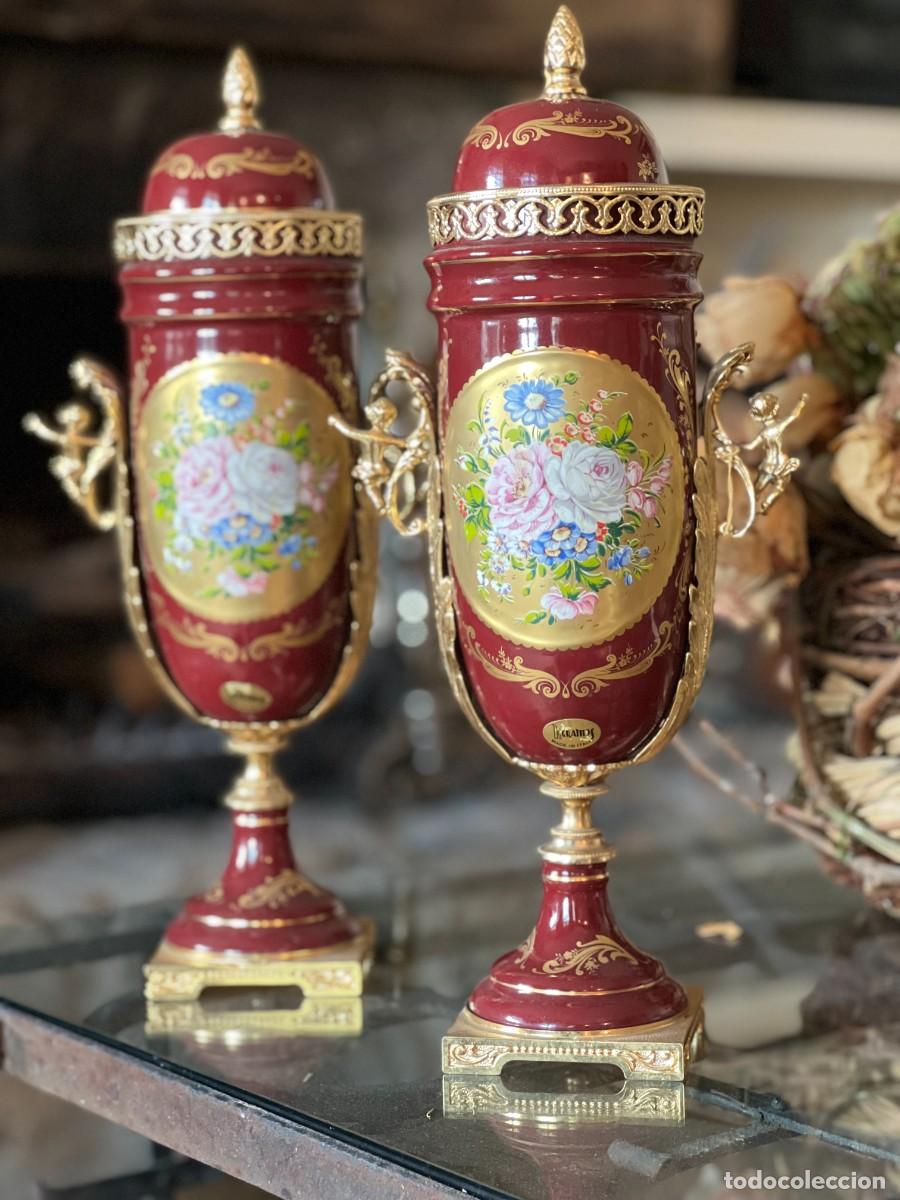 Antiquit&auml;ten: Pareja de jarrones italianos de porcelana de Keramos