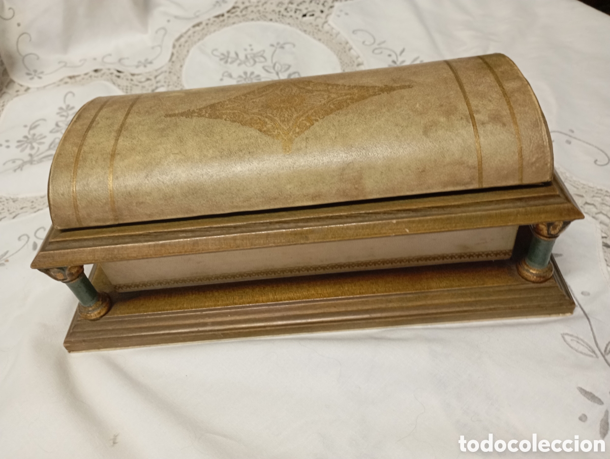 Antig&uuml;edades: Caja ba&uacute;l madera policromada - Foto 1
