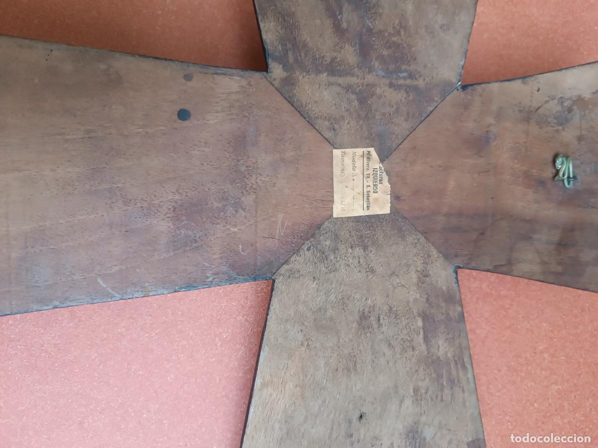 Antig&uuml;edades: Crucifijo en madera y metal. - Foto 7