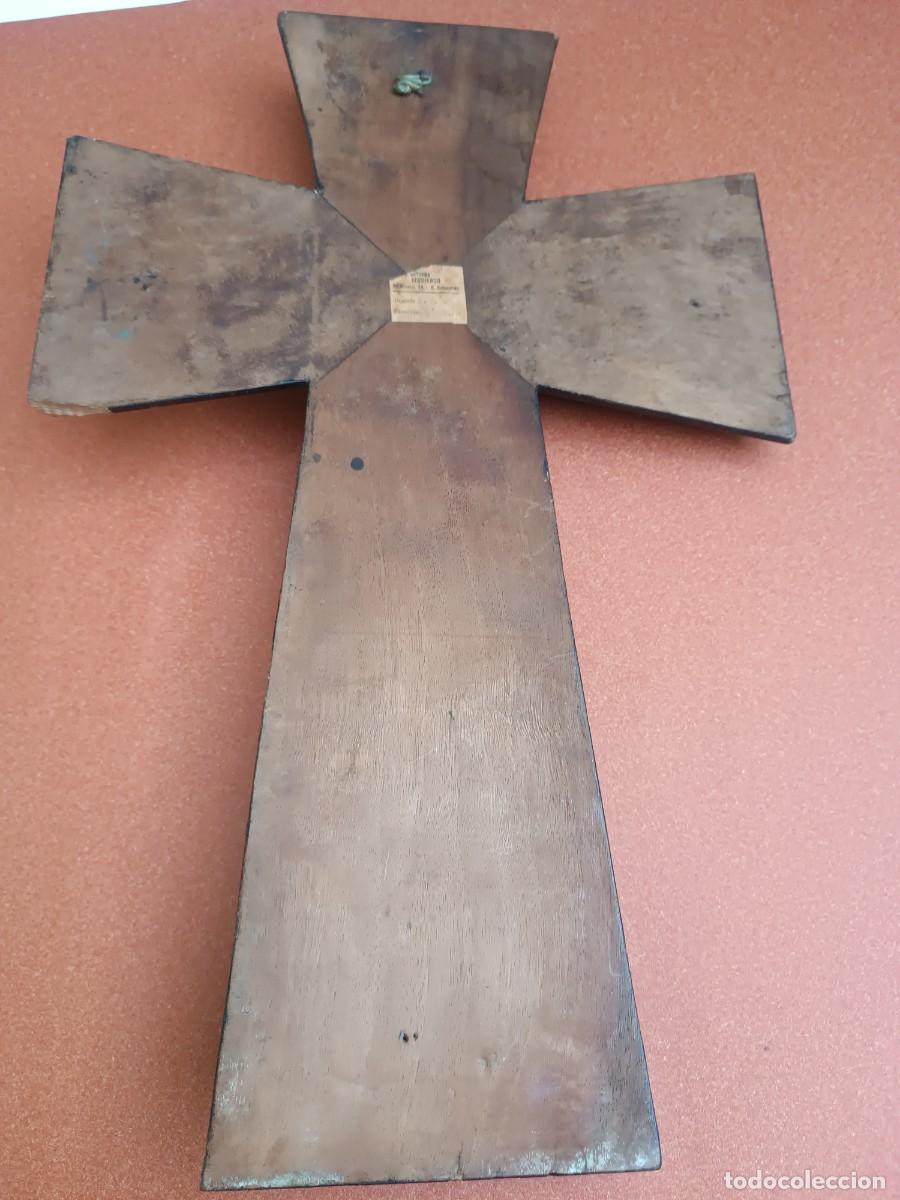 Antig&uuml;edades: Crucifijo en madera y metal. - Foto 8