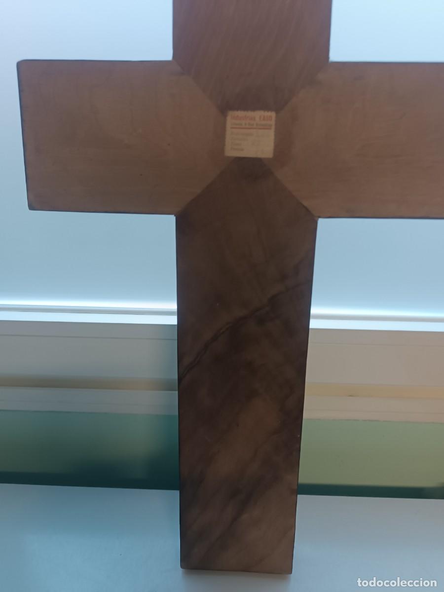 Antig&uuml;edades: Crucifijo en madera y metal. - Foto 11