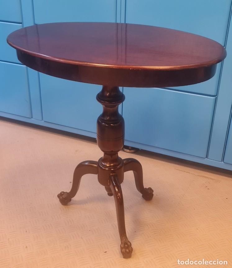 Antig&uuml;edades: Mesa auxiliar de Caoba velador - Foto 3