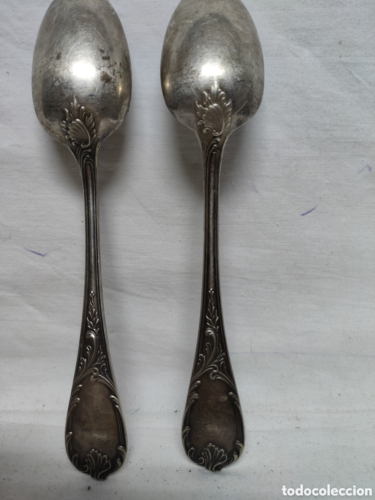 Antig&uuml;edades: DOS CUCHARAS BA&Ntilde;ADO EN PLATA .PUNZONADA . - Foto 4