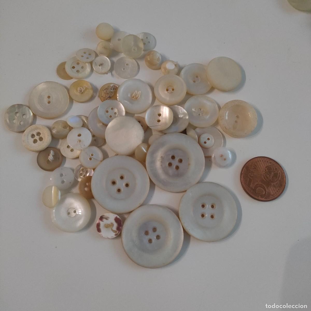 Antig&uuml;edades: LOTE DE 250 BOTONES LA MAYORIA DE NACAR - Foto 1