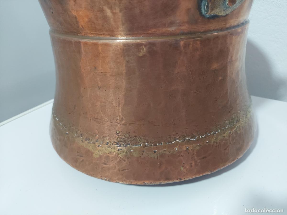 Antig&uuml;edades: Antigua olla de cobre con mango de bronce - Foto 2