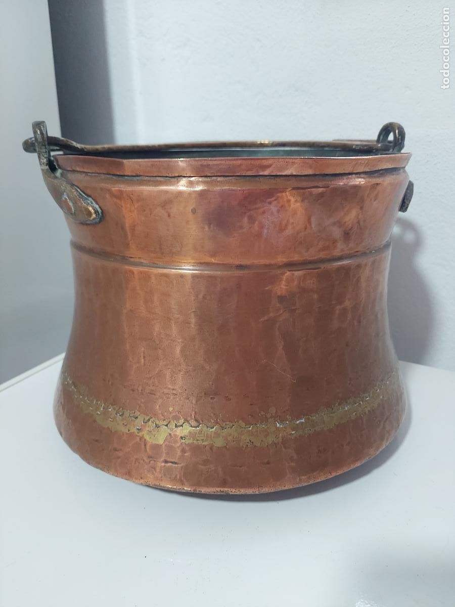 Antig&uuml;edades: Antigua olla de cobre con mango de bronce - Foto 19