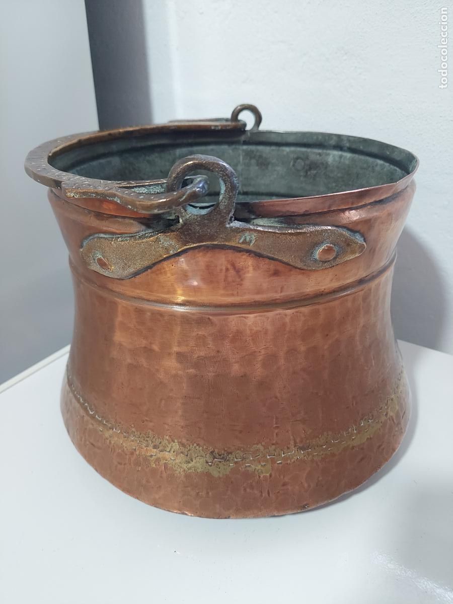 Antig&uuml;edades: Antigua olla de cobre con mango de bronce - Foto 23