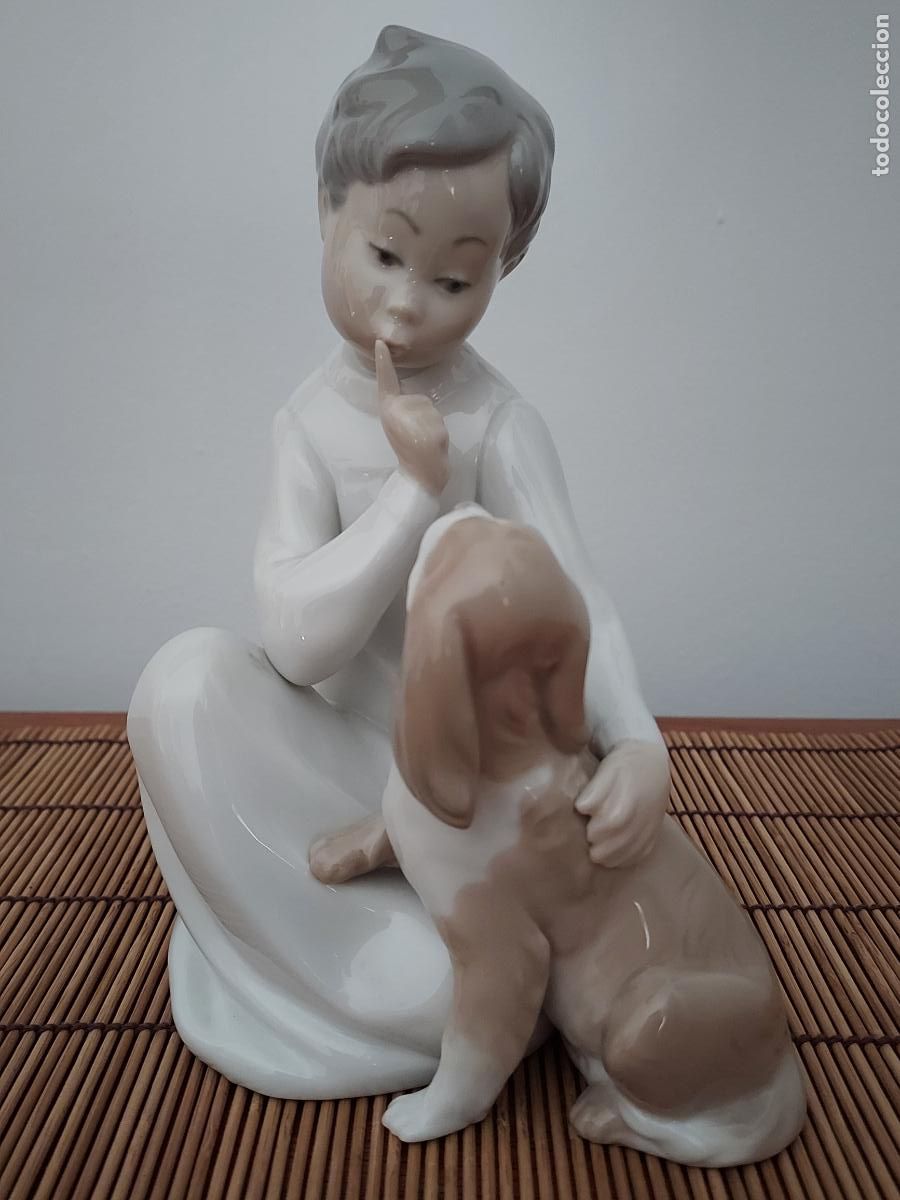 Antig&uuml;edades: Porcelana Lladr&oacute; ni&ntilde;o con perro - Foto 2