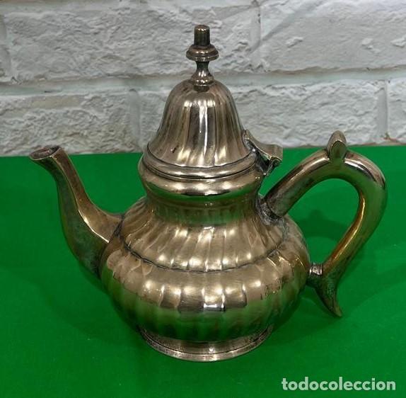 Antig&uuml;edades: Tetera de metal plateado - Foto 2