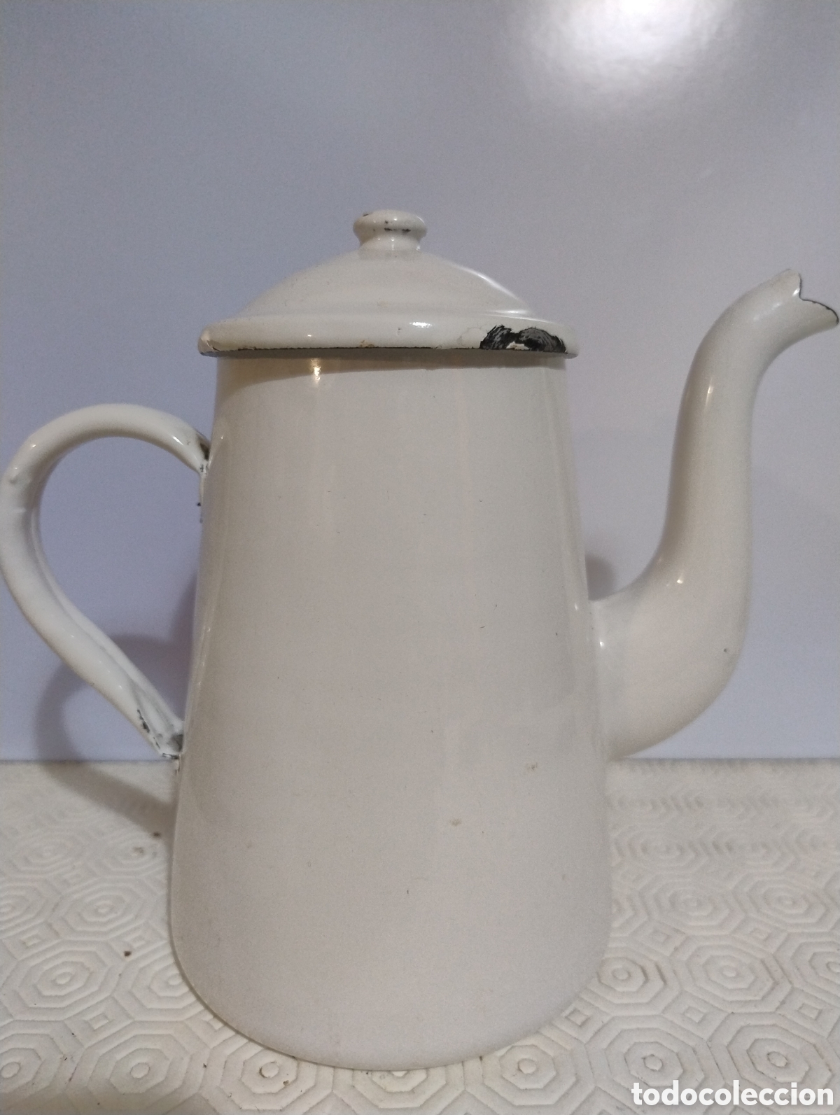 Antig&uuml;edades: Cafetera de hierro esmaltado hecho en Espa&ntilde;a - Foto 1