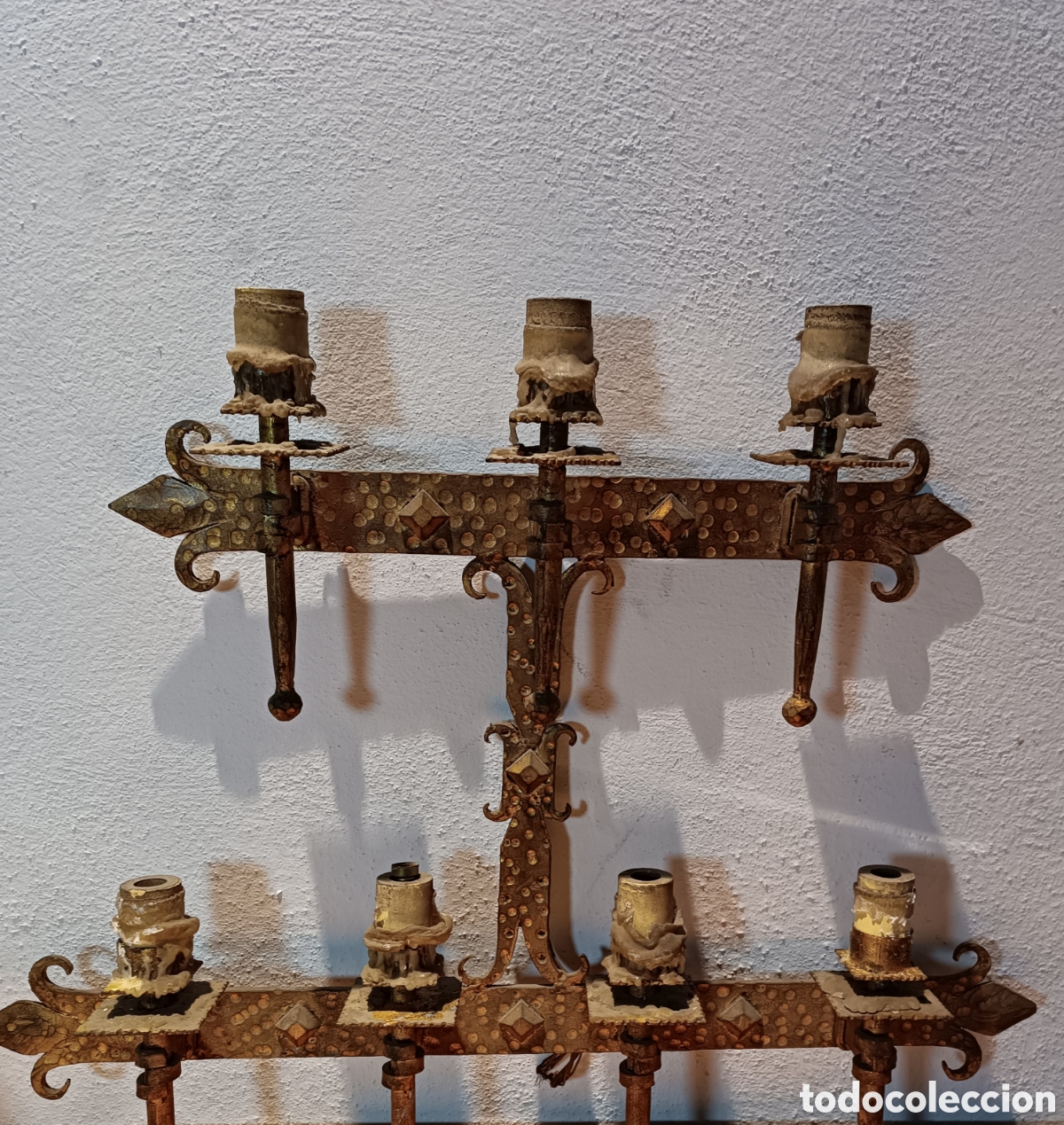 Antig&uuml;edades: APLIQUE DE PARED DE HIERRO DORADO CON 7 LUCES - Foto 2
