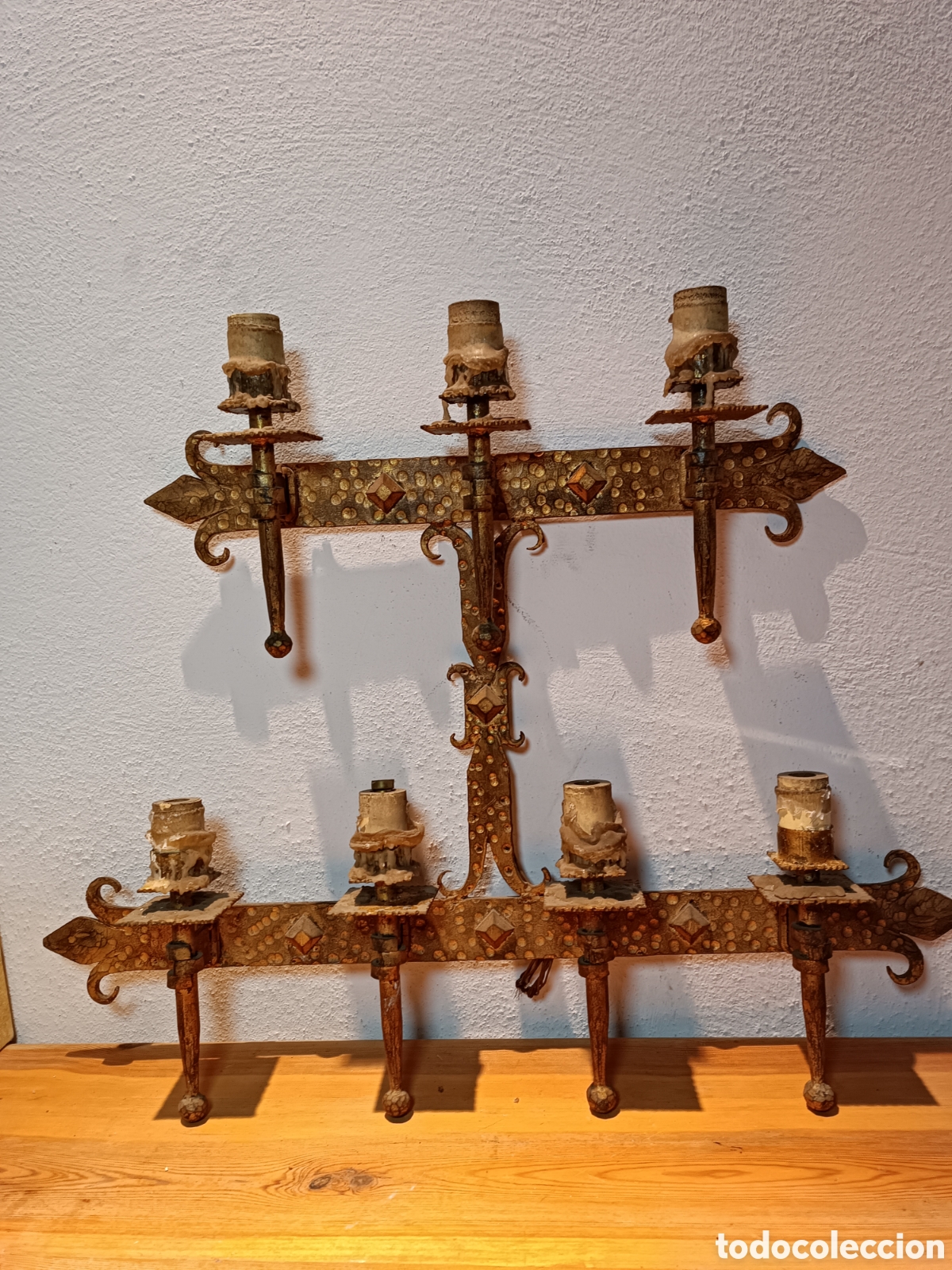 Antig&uuml;edades: APLIQUE DE PARED DE HIERRO DORADO CON 7 LUCES - Foto 3