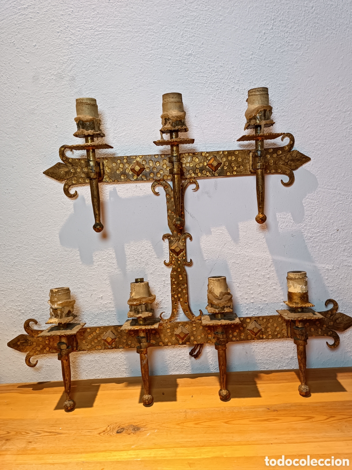 Antig&uuml;edades: APLIQUE DE PARED DE HIERRO DORADO CON 7 LUCES - Foto 5